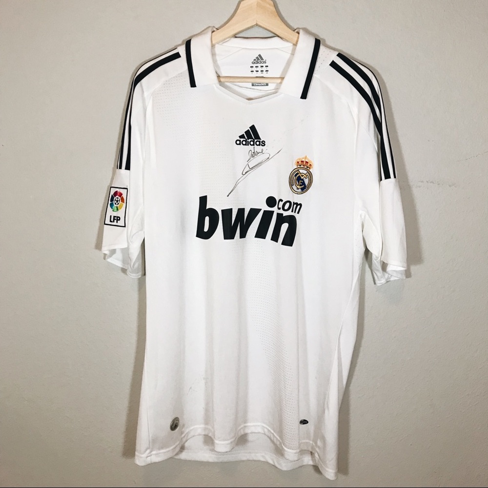 SIGNED Real Madrid Jersey!